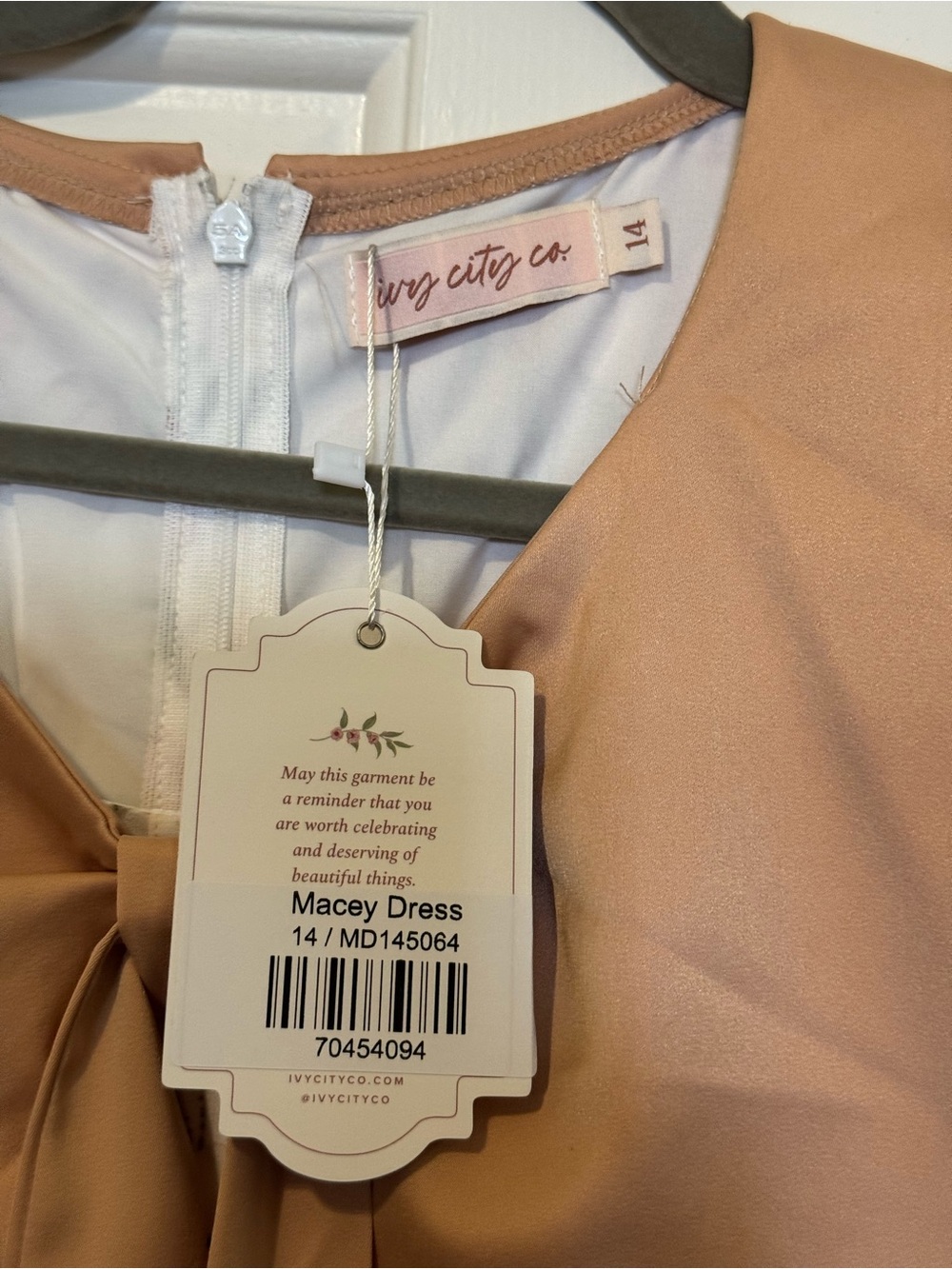 NWT Ivy City Co. Macey Dress - Picture 10 of 10